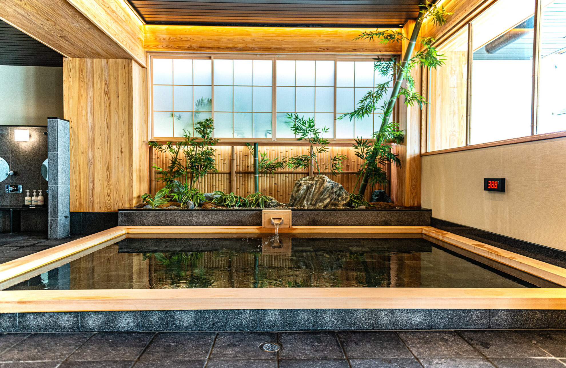 SPABLIC 赤坂湯屋の外観